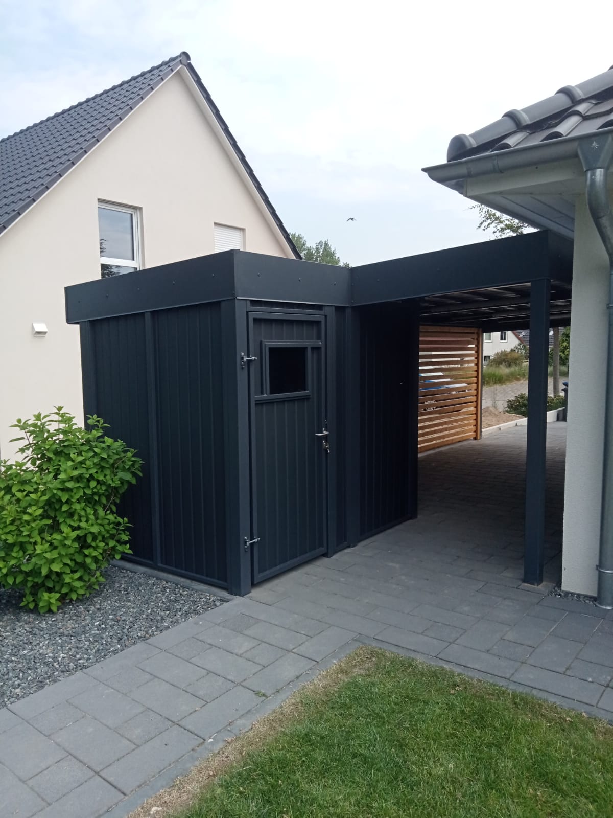 fd1fc3be 1737 48bd a45b fd6e75c909b7